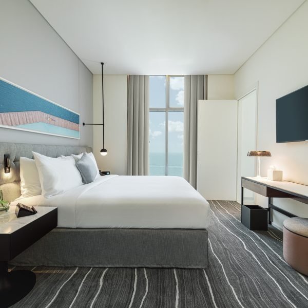 Deluxe King Arabian Sea View with Kitchenette